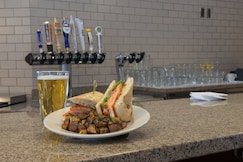 Holiday Inn Bismarck, an IHG Hotel, Burleigh