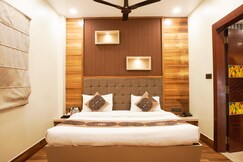 Hotel Divyanshi Inn, Varanasi