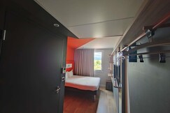 Ibis Budget Saint-Genis-Pouilly Gen, Ain