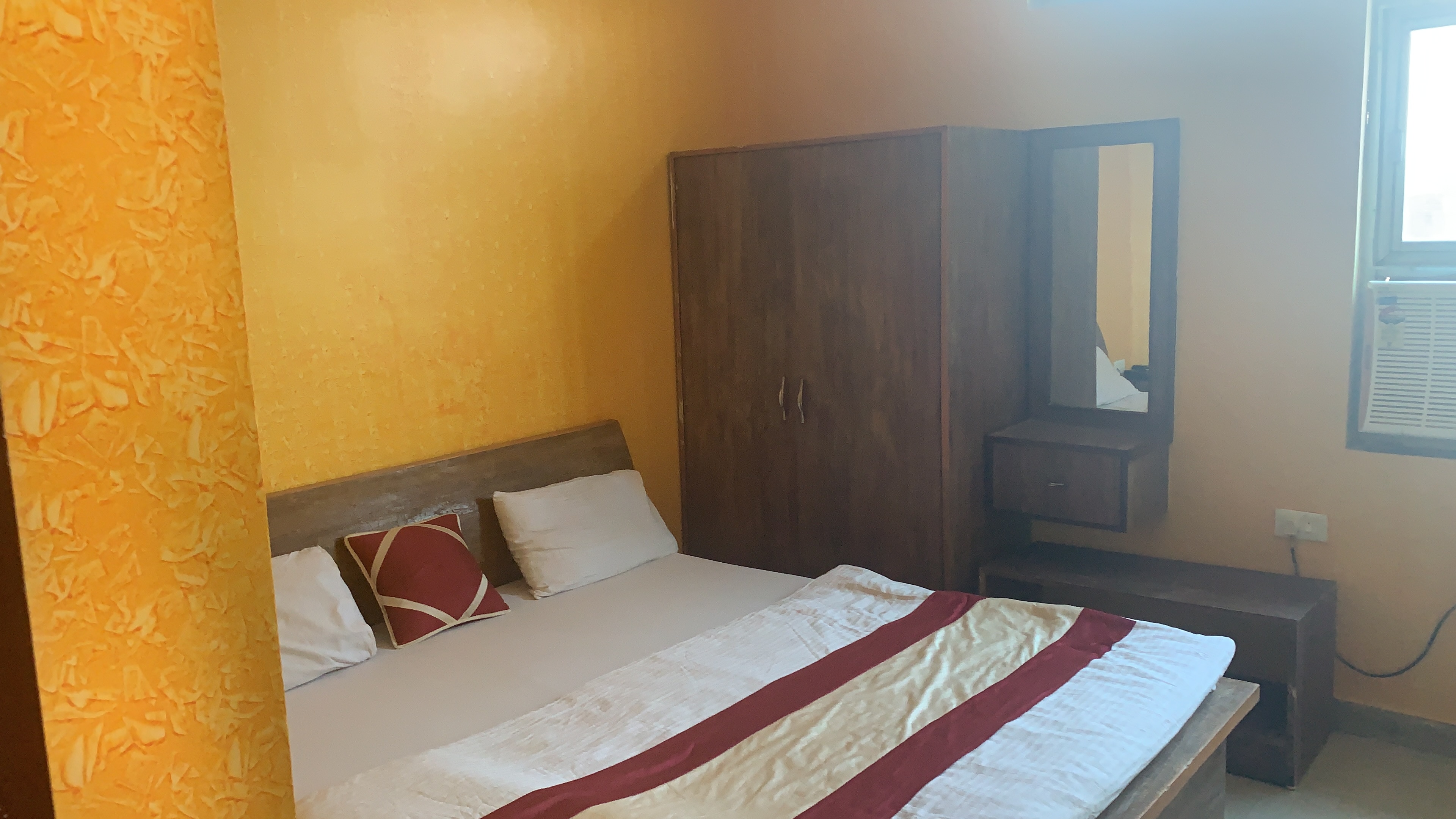 Hotel Mahwa Palace Dhaba - Tap to explore photos