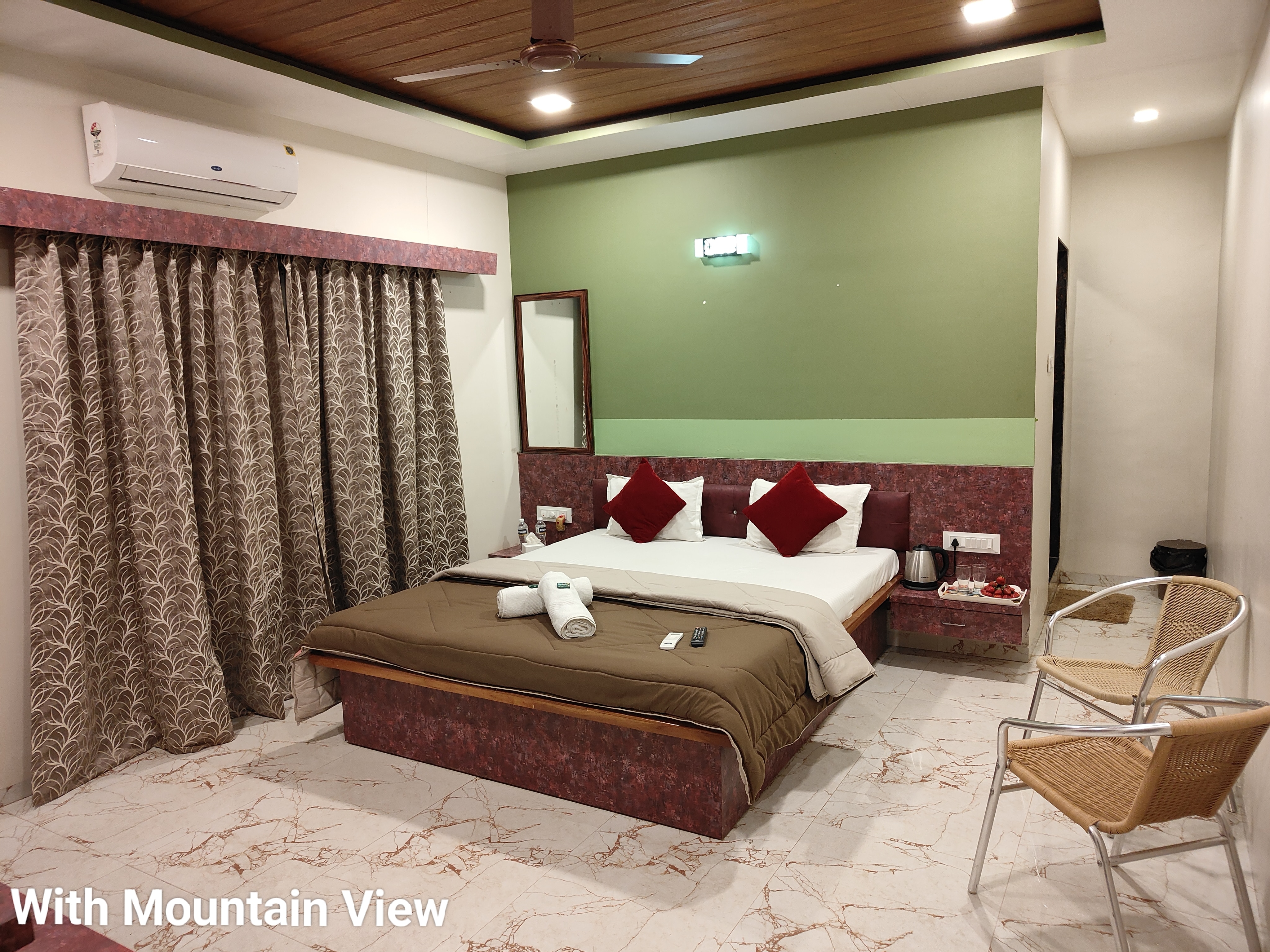 Woodland farm villa by Strawberry Garden 3