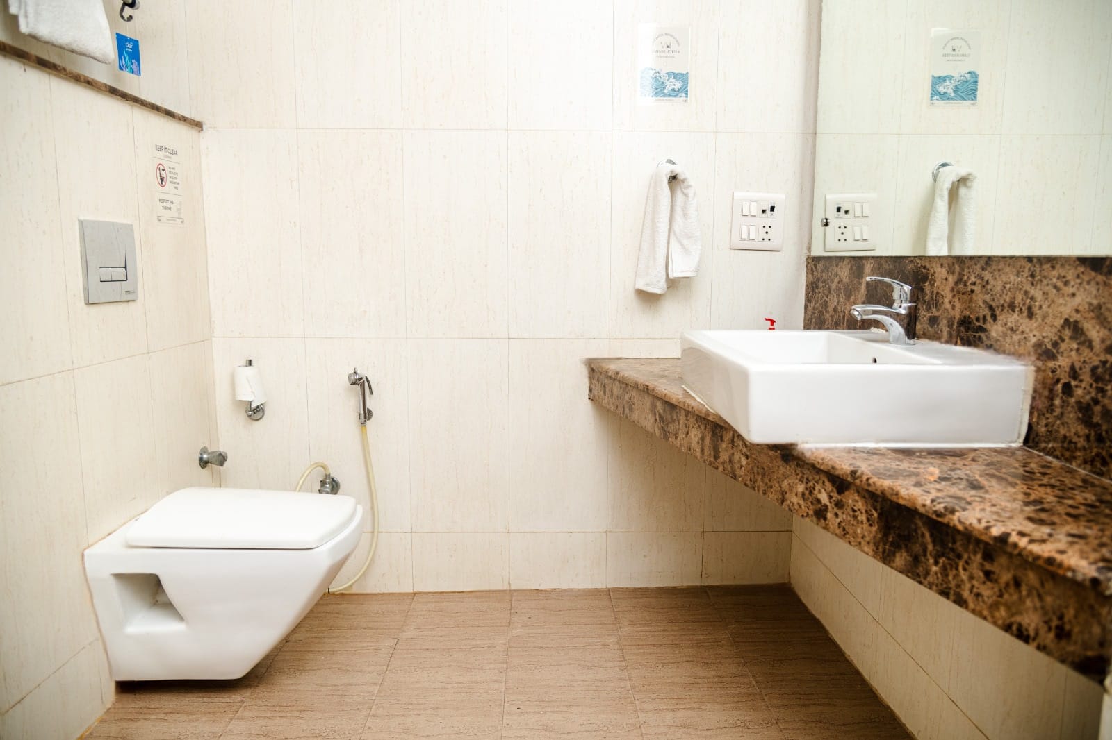 Vamsor Heights Gurgaon| Near Huda/Fortis/Max - Tap to explore photos