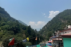 SUNIL LODGE - GAURIKUND, Kedarnath
