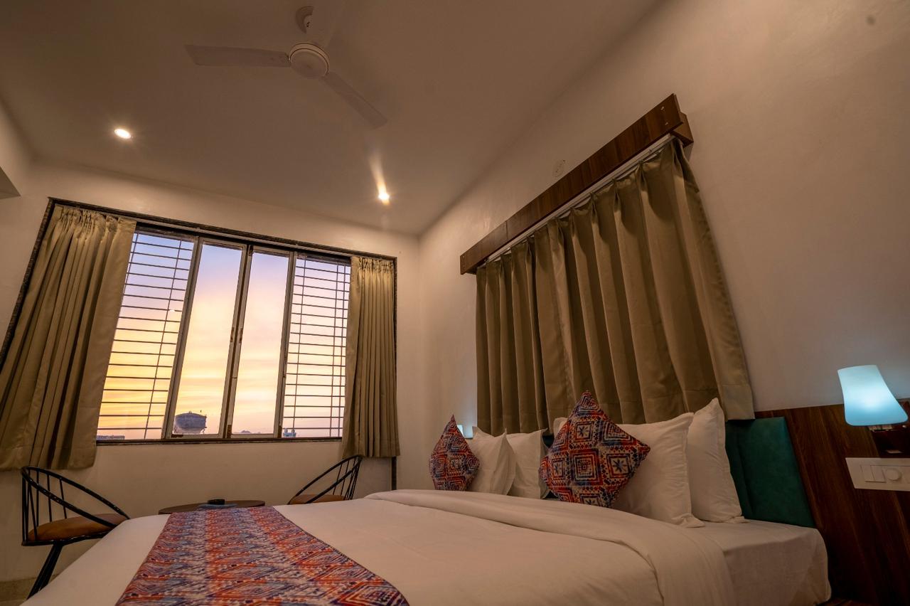 Atithi Bhanwar hotel & banquet hall - Tap to explore photos