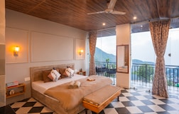 Premium Studio with Kitchenette