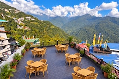 Hotel Yeasel Continental, Mechi