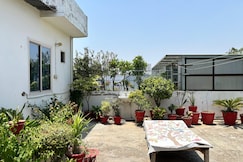 Sunrise Retreat Cozy Ambience Homestay, Lucknow
