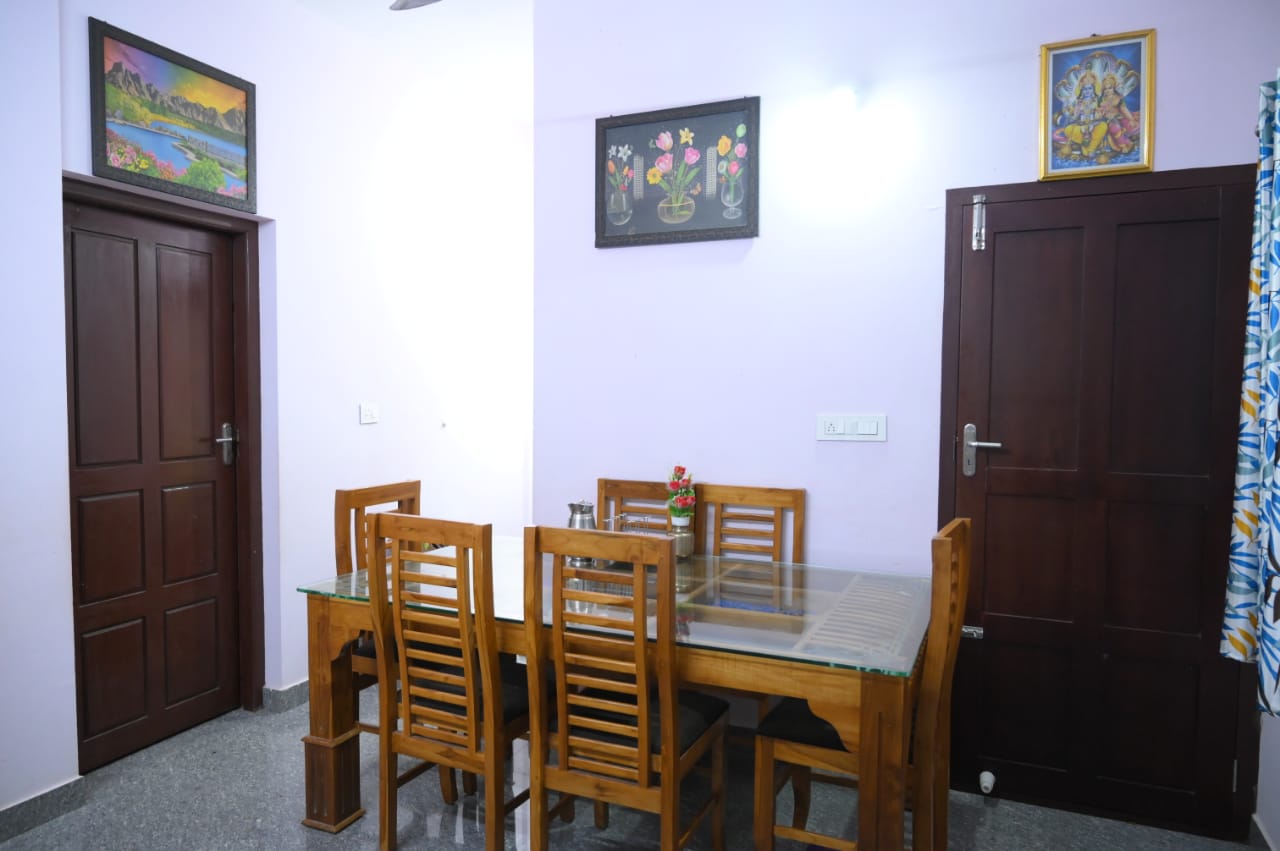 Janoos Homestay - Tap to explore photos