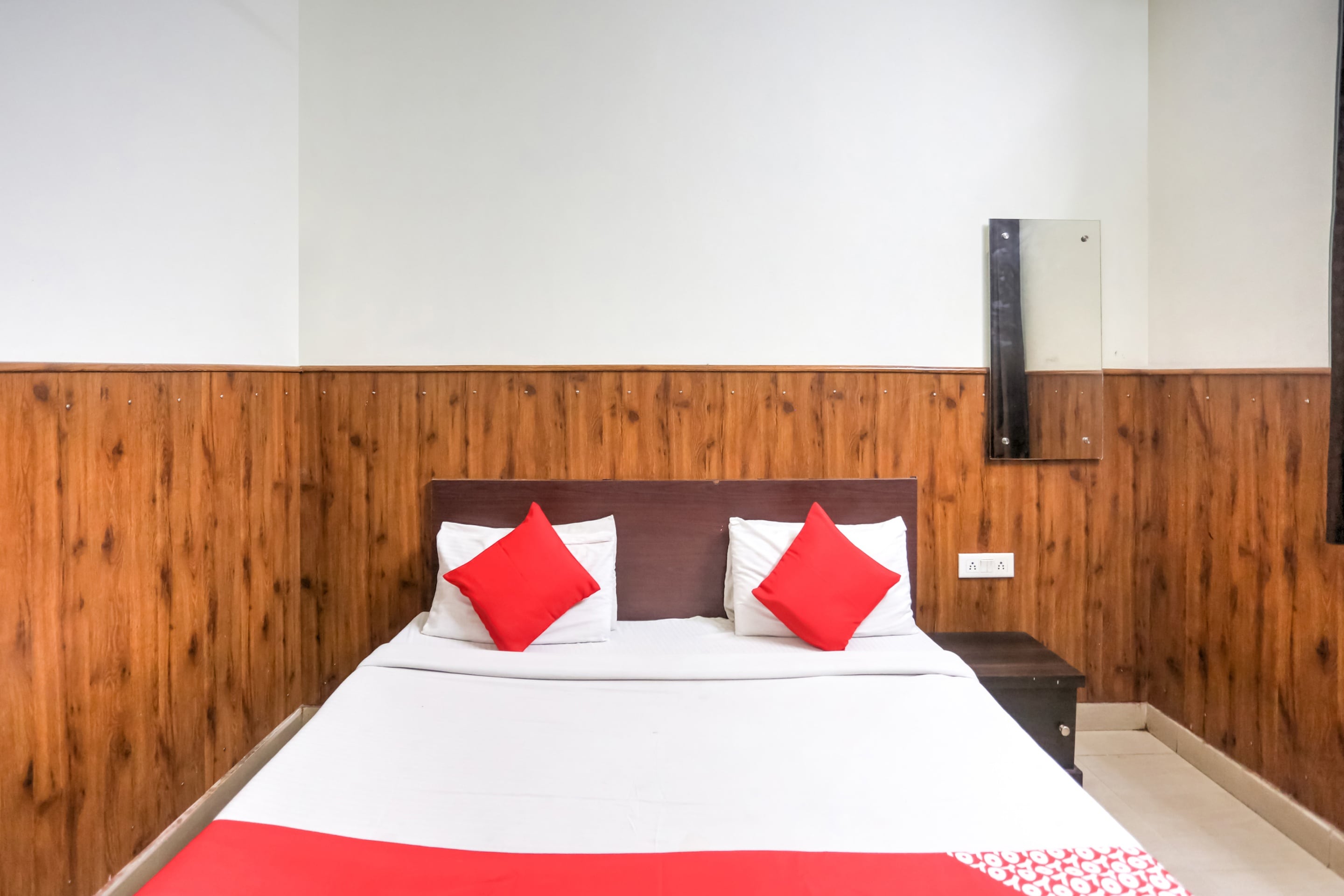 Hotel O Shri Sai Guest House - Tap to explore photos
