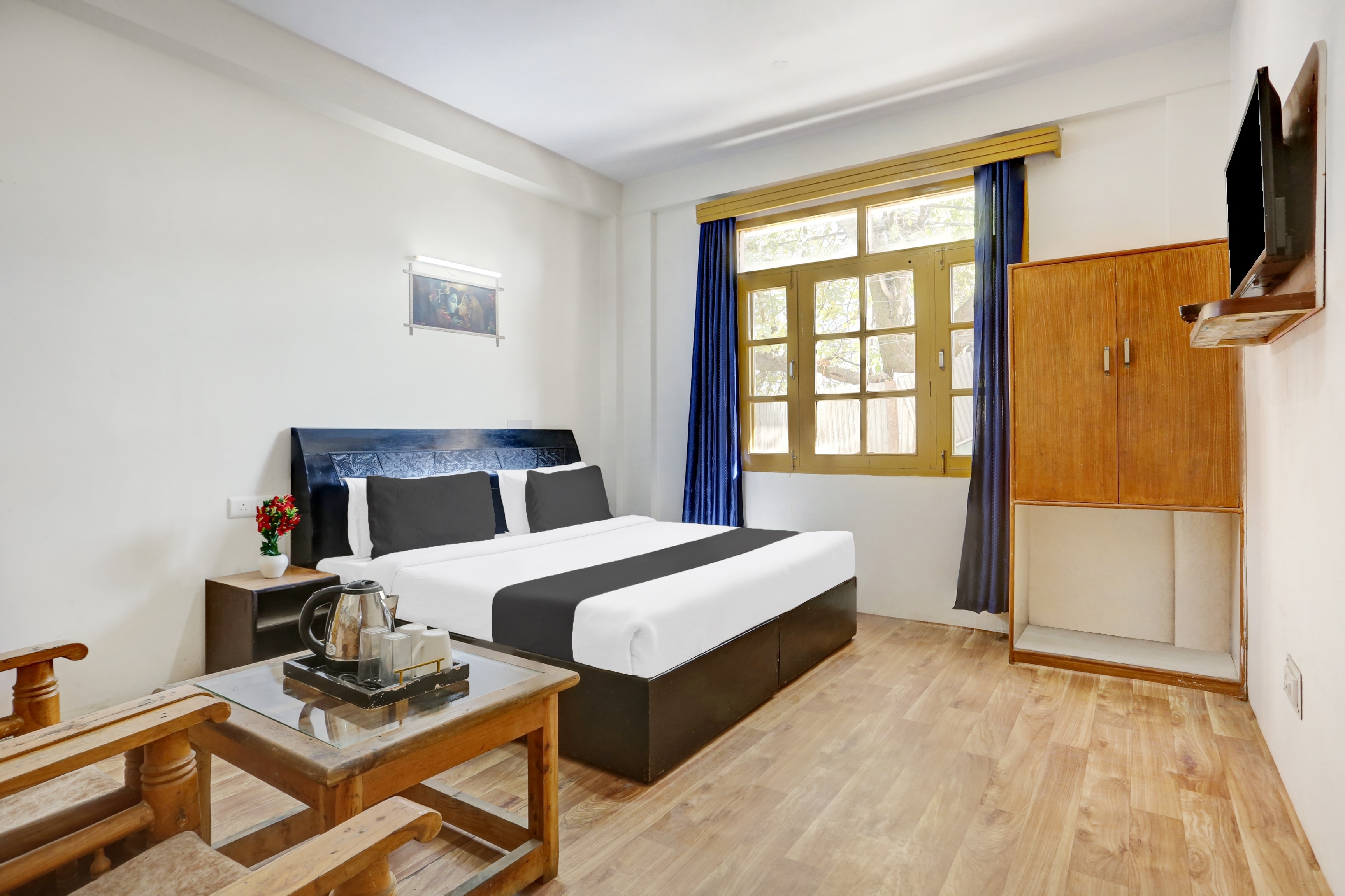 Hotel O Mall Road Manali formerly Kalpana Inn - Tap to explore photos