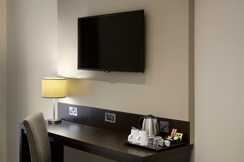 Premier Inn Stevenage Central - Tap to explore photos