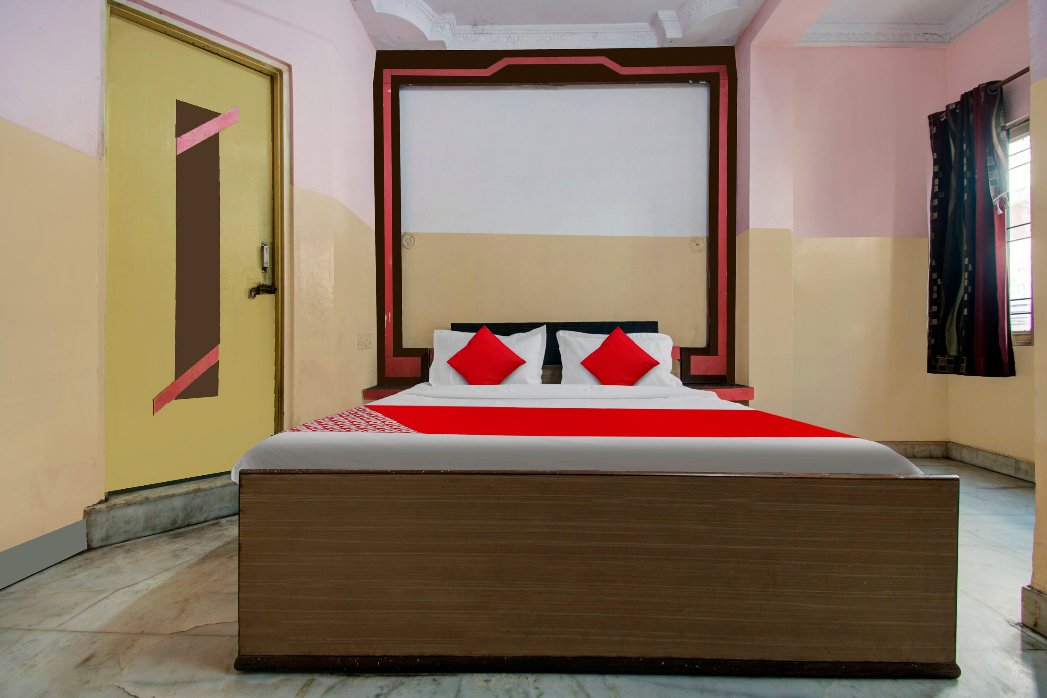 Hotel O 818210 Hotel Sanwariya Palace - Tap to explore photos