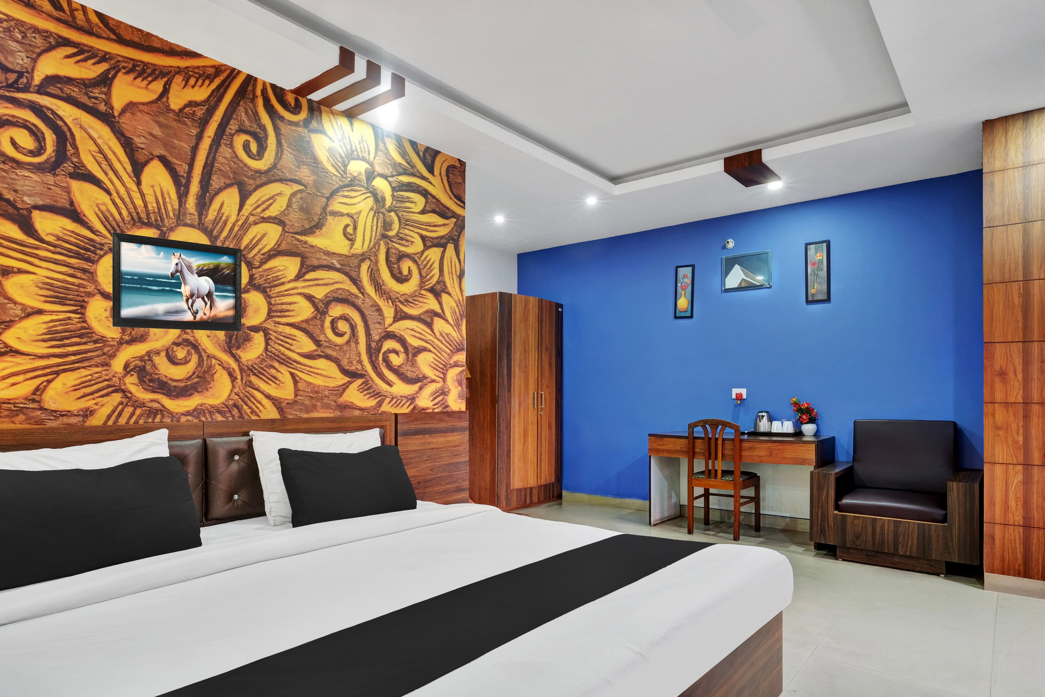 Super Townhouse Zoo Road Near Guwahati Central formerly IR Luxuria - Tap to explore photos