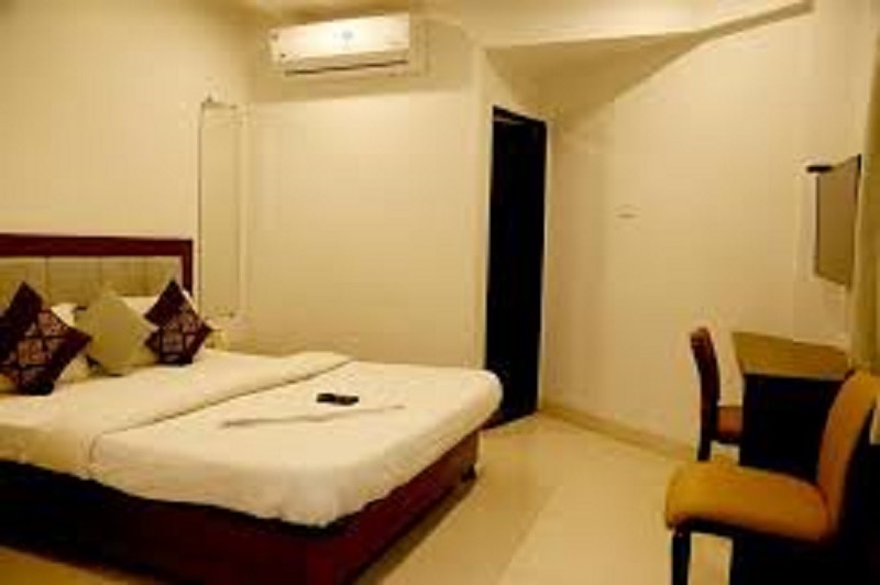 Hotel Shiv Gopi - Tap to explore photos