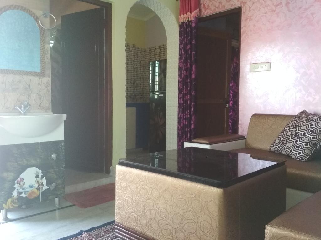 Anshika Homestay - Tap to explore photos