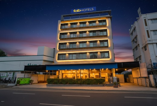 FabHotel Prime Majhali - Nr. D-Mart (30M)