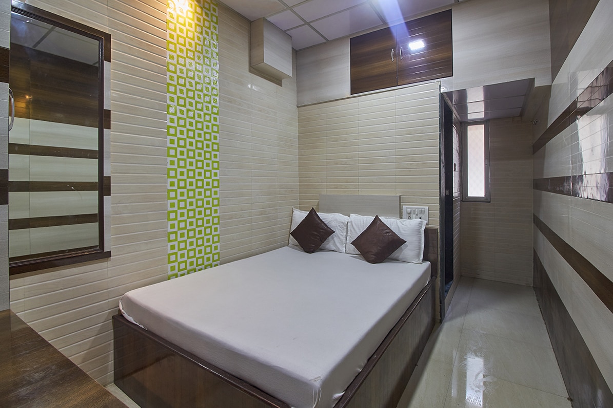 Plaza Guest House Mumbai Central  - Tap to explore photos