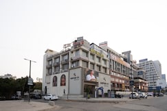 Hotel Hill City, Gandhinagar