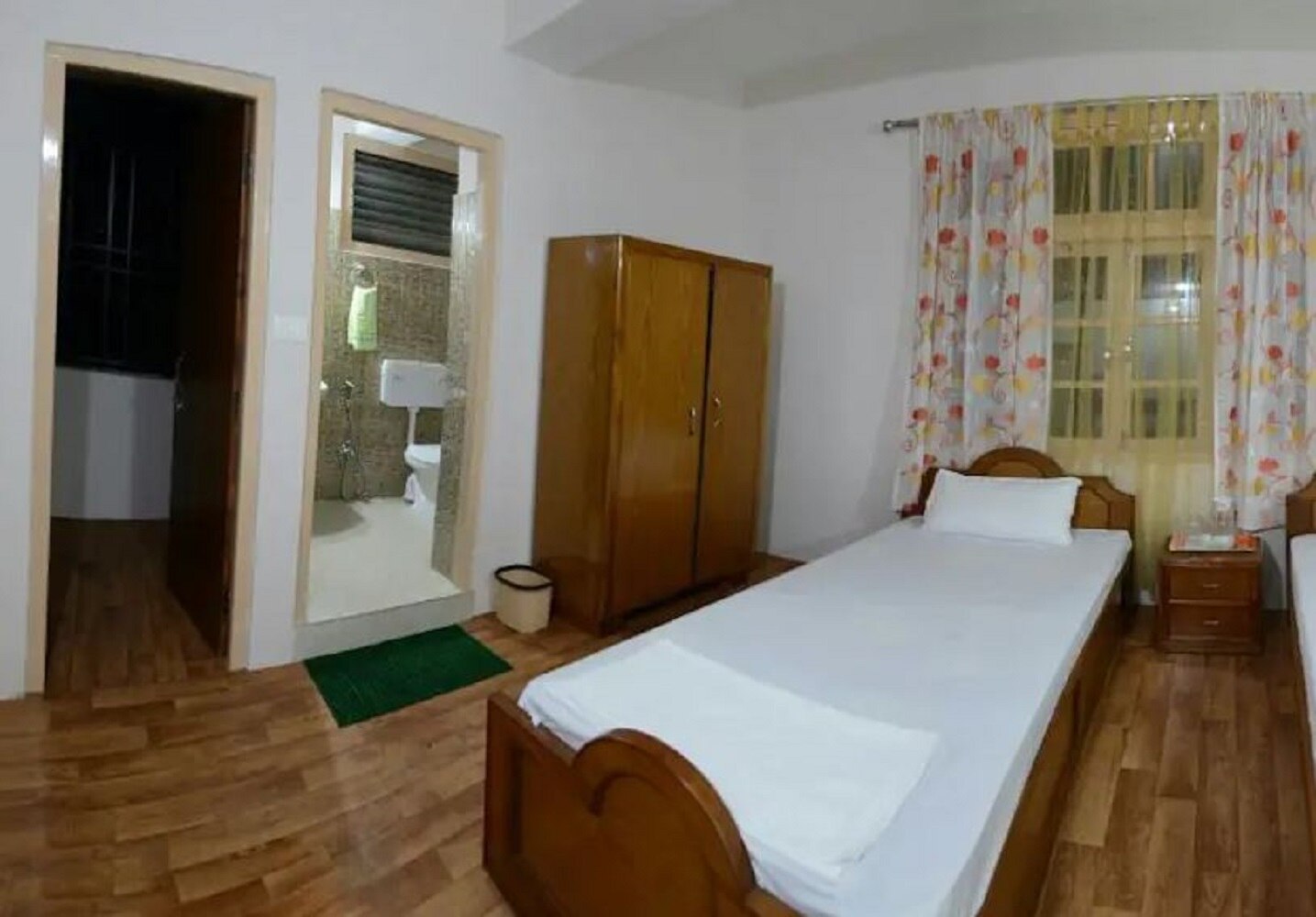 Mandarin Homestay - Tap to explore photos