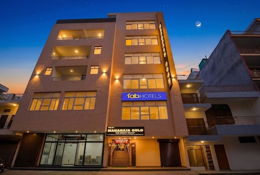 FabHotel Maharaja Gold