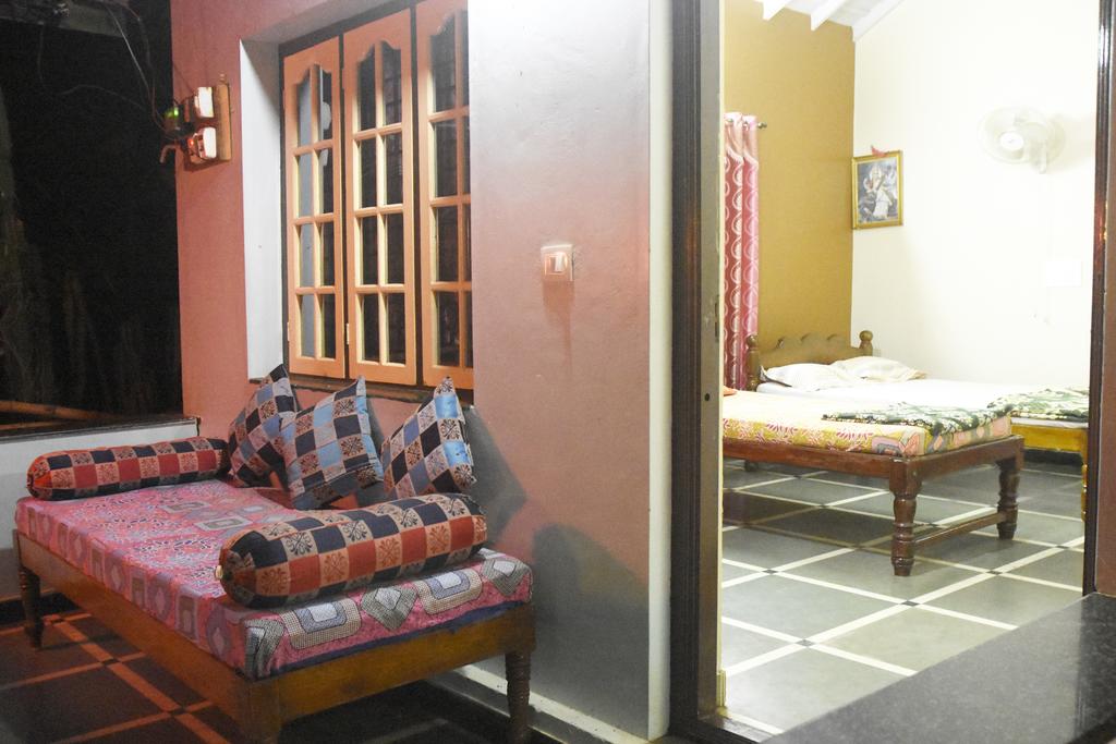 Hotel Om Star Beach Cottage - Tap to explore photos