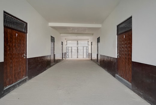 SPOT ON Royal Palace