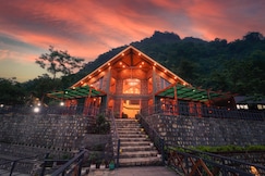 Granny's Den Resort by ELIVAAS, Dehradun