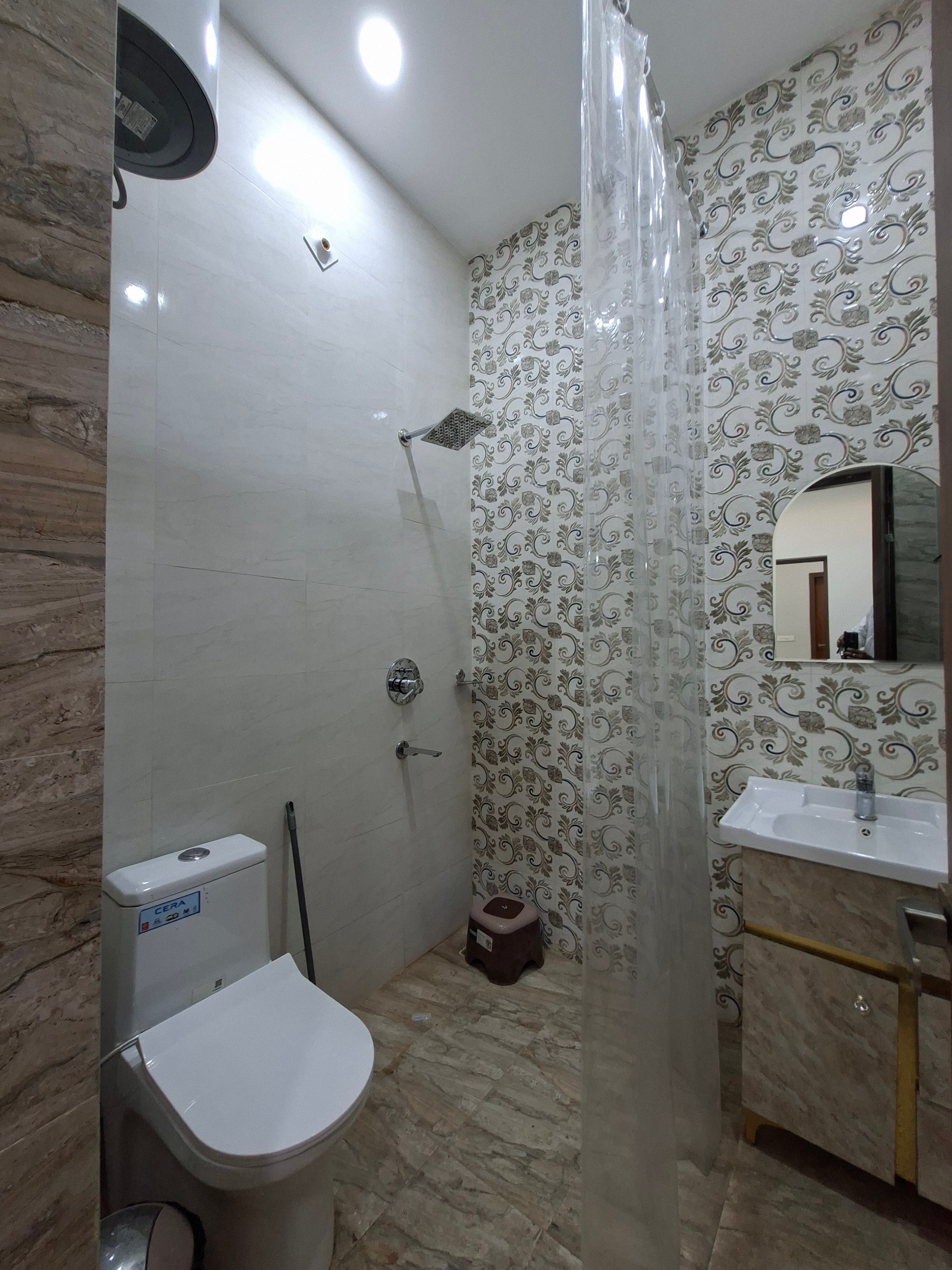 Hotel Crown Classic Villa - Tap to explore photos