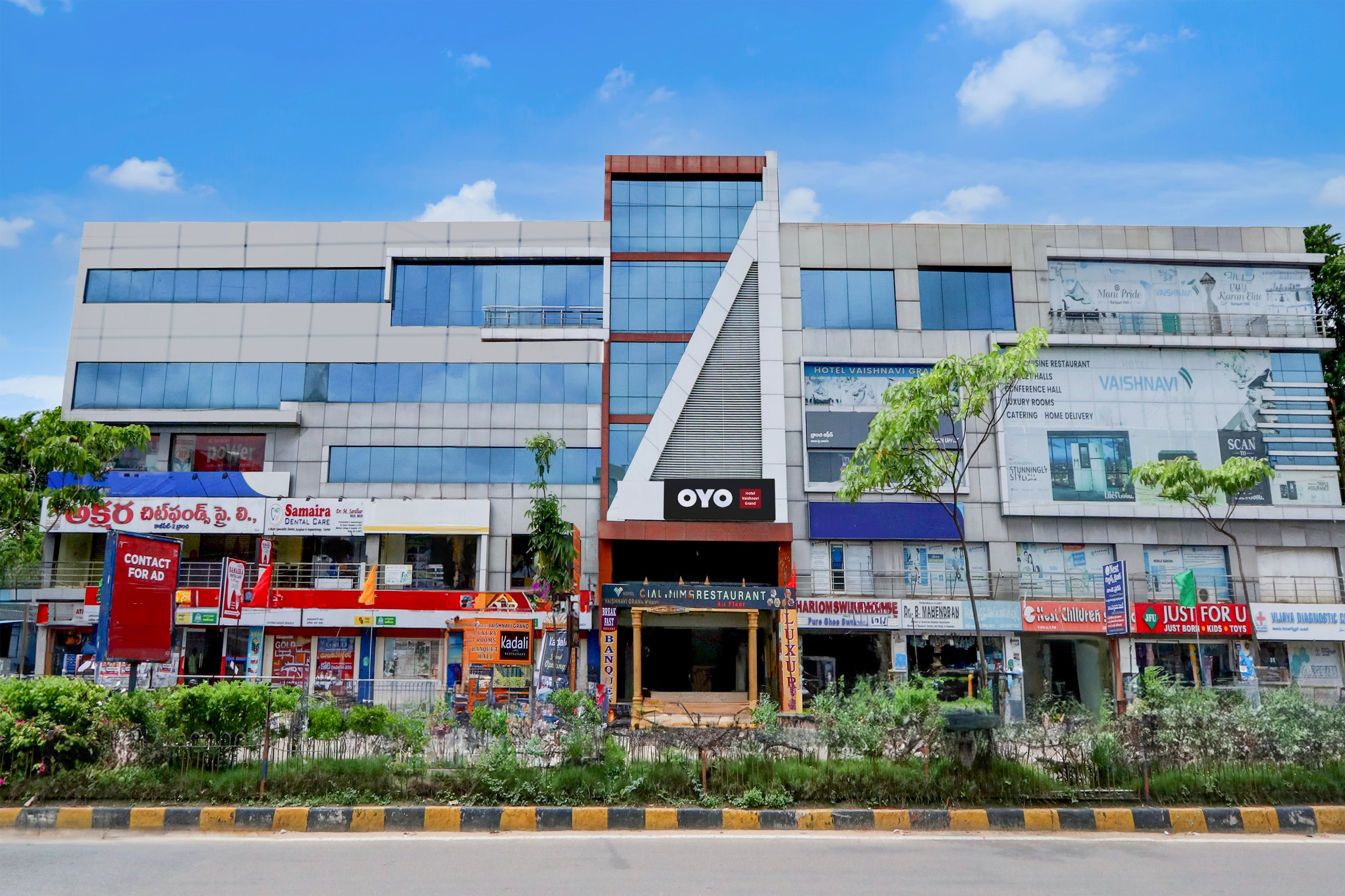 Hotel O Vaishnavi Grand - Tap to explore photos