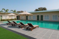 STATUS CLUB RESORT, Kanpur