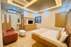 THE COURTYARD HOTEL, Siwan