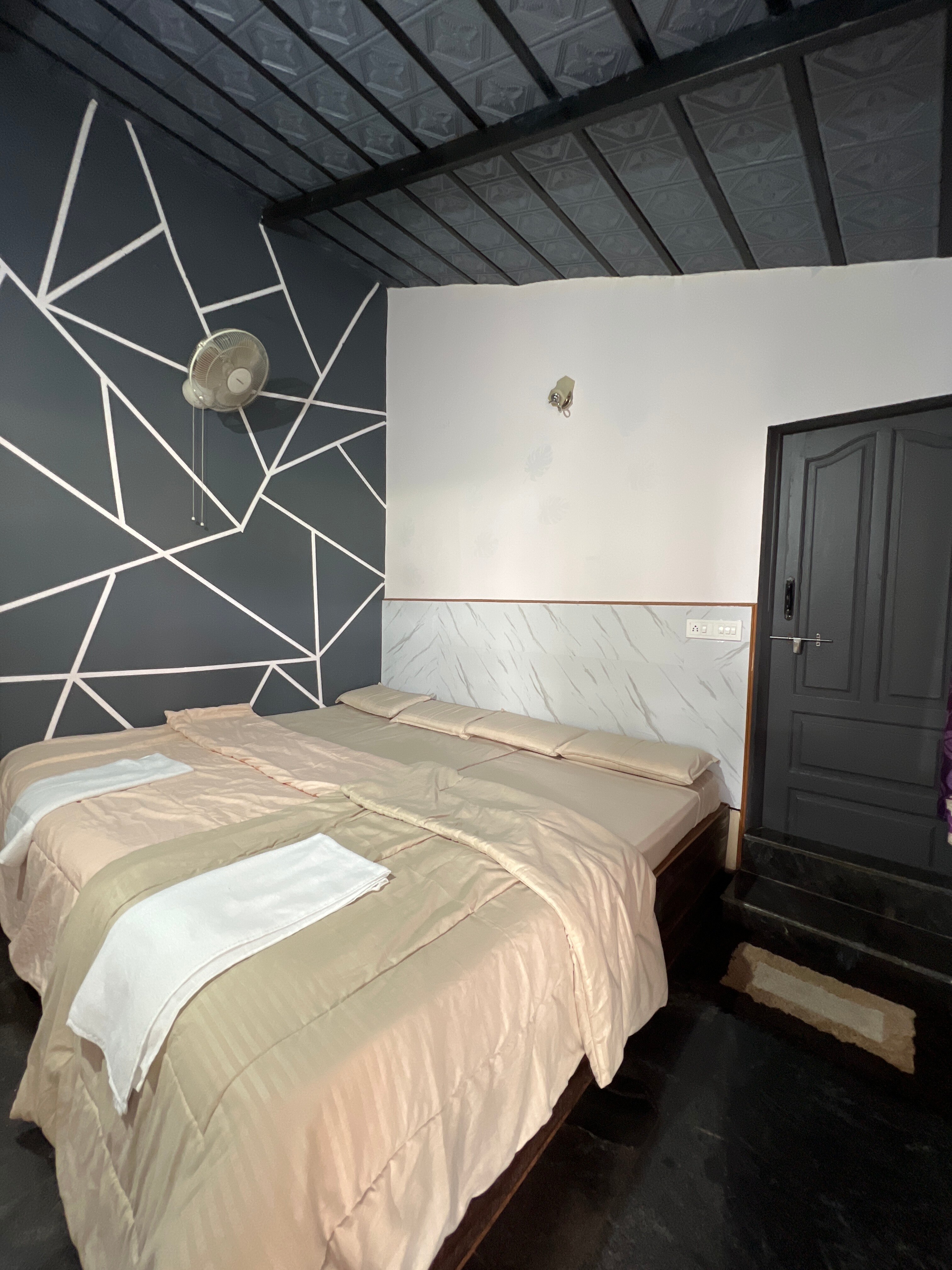 Green leaf homestay - Tap to explore photos
