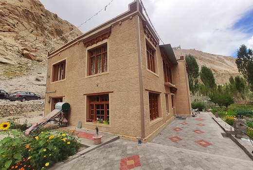 Teri Cho Homestay