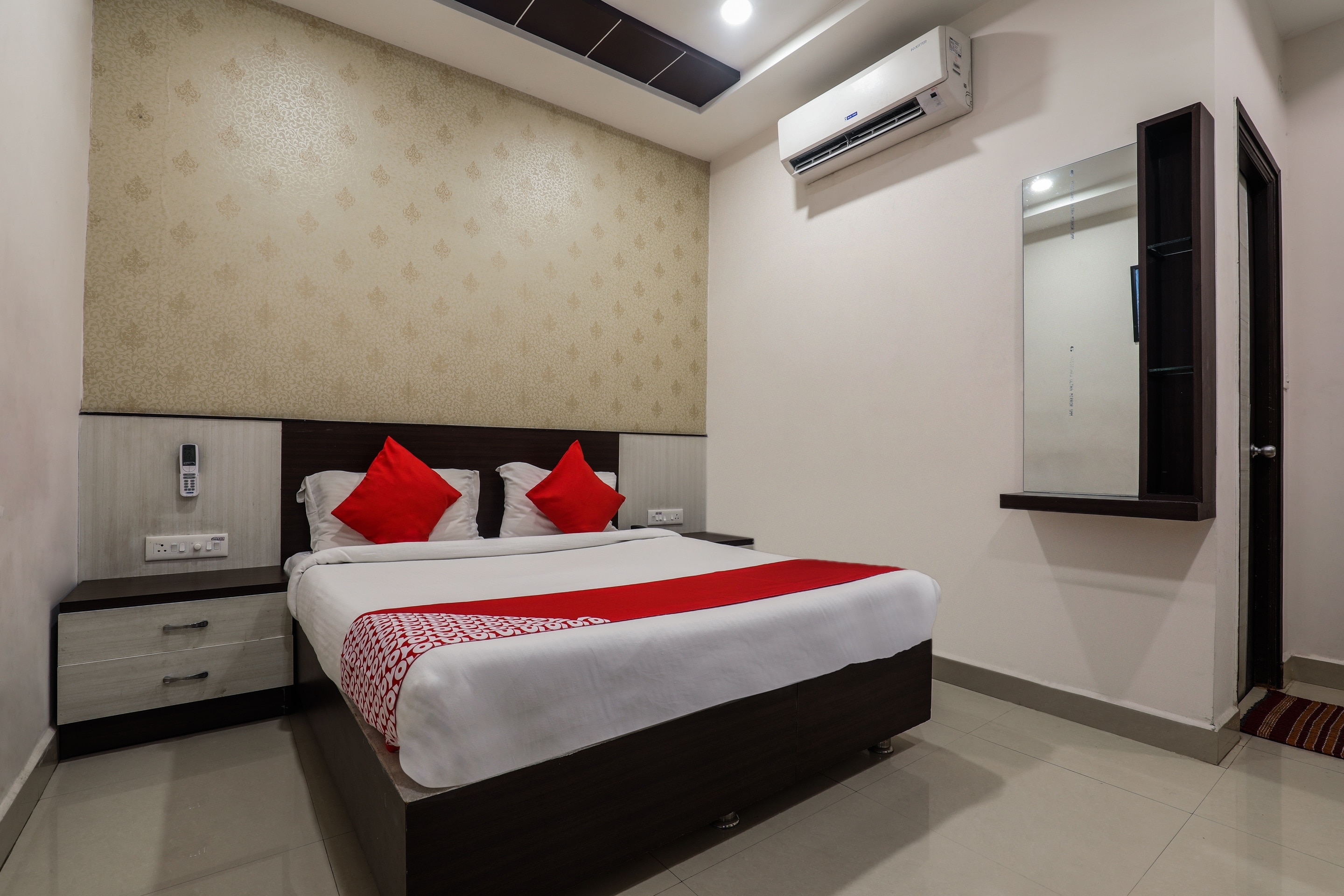 Hotel O Ssr Luxury Rooms - Tap to explore photos