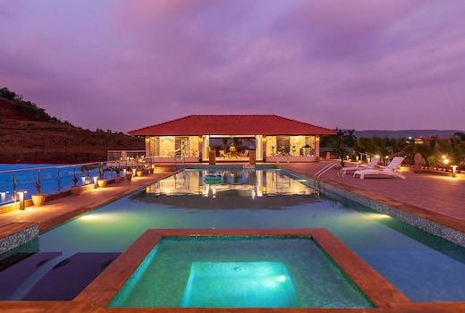StayVista | La Palm Pool Villa