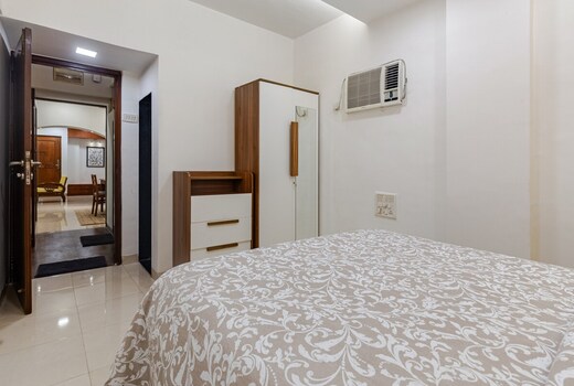 Stylish Private 2BHK Apartment In Bandra- Lotus