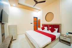 HOTEL GALAXY 700, Khatu