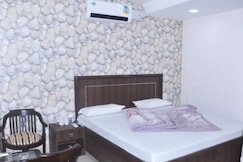 Hotel Redwood, Zirakpur