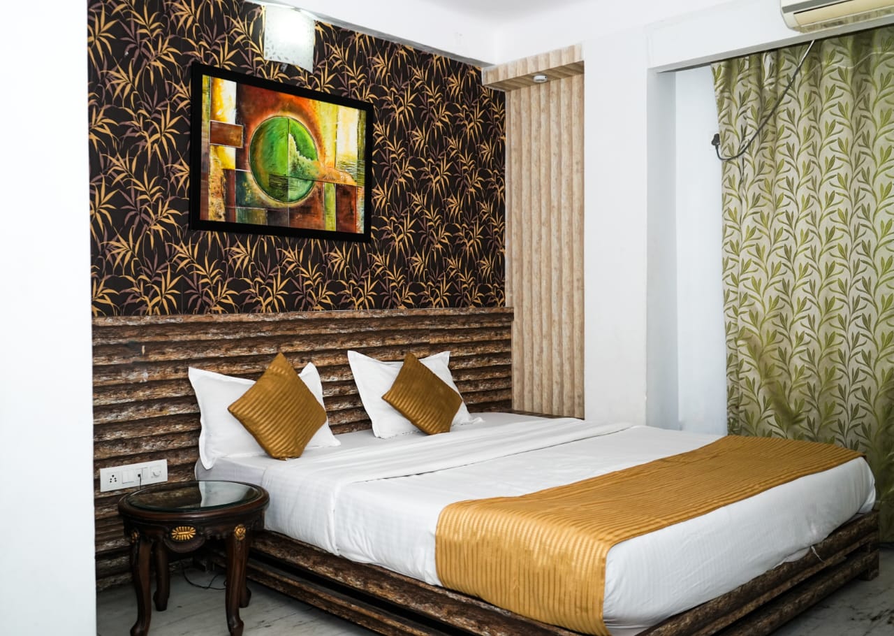 Hotel Greenview International - Tap to explore photos