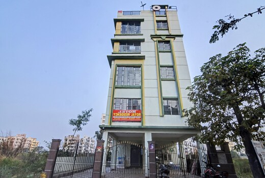 Hotel O Royal Residency