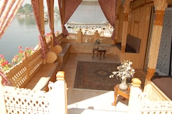 House boat Cultural Palace, Srinagar