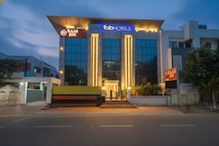 FabHotel Raas Inn, Lucknow