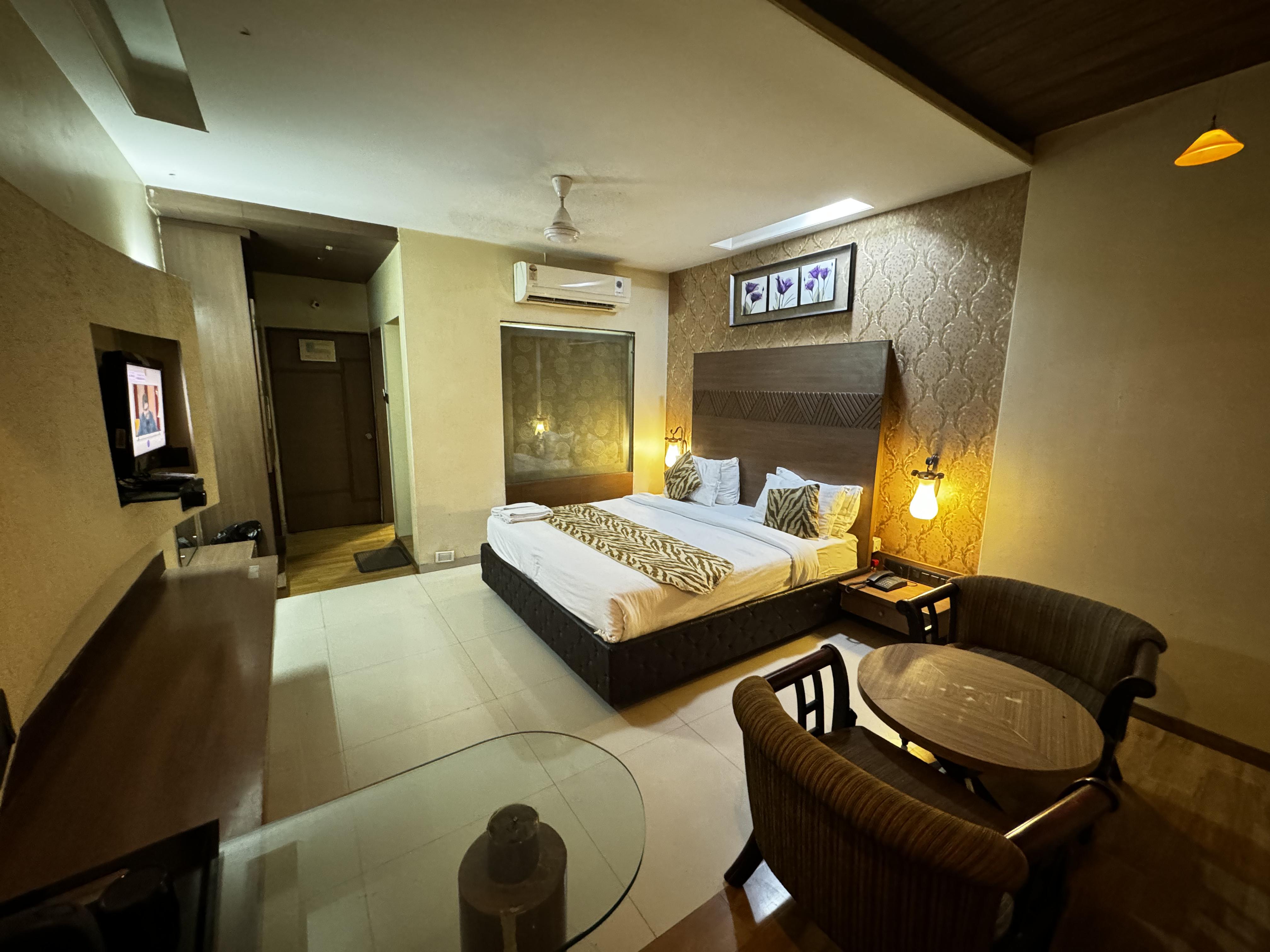 Suite Room 1