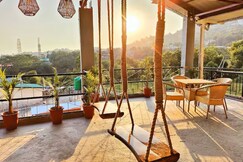 Address By The Pines, Holi