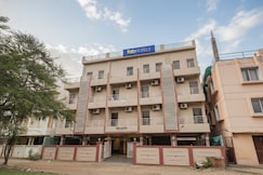 FabExpress 4 Star Executive - Nr. World Trade Center, Pune