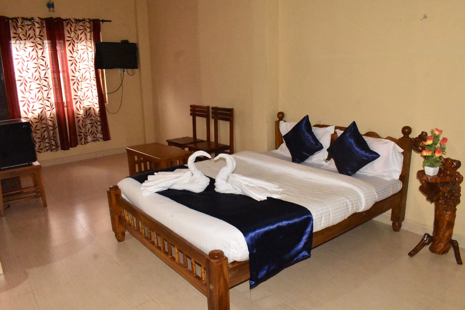 Hotel O Home Inn Of Dreams Homestay - Tap to explore photos