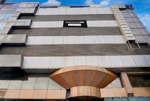 Super Townhouse Oak JM Road formerly Krishna presidency