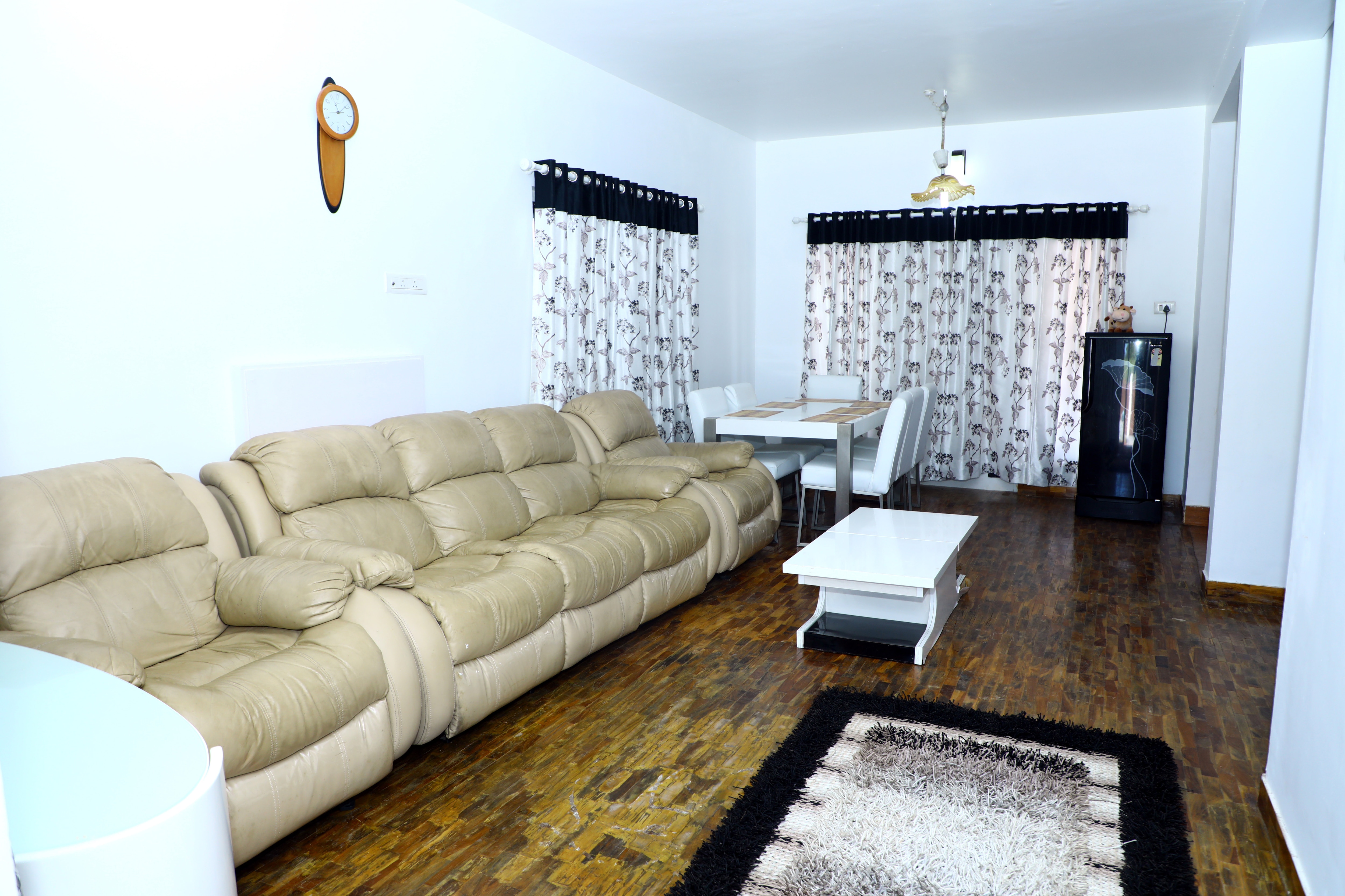HAILSTONE HOME STAY - Tap to explore photos
