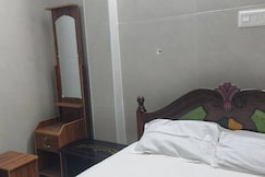 Kumaran Homestay Room 2 for 3 Guest Stay, Thiruchendur