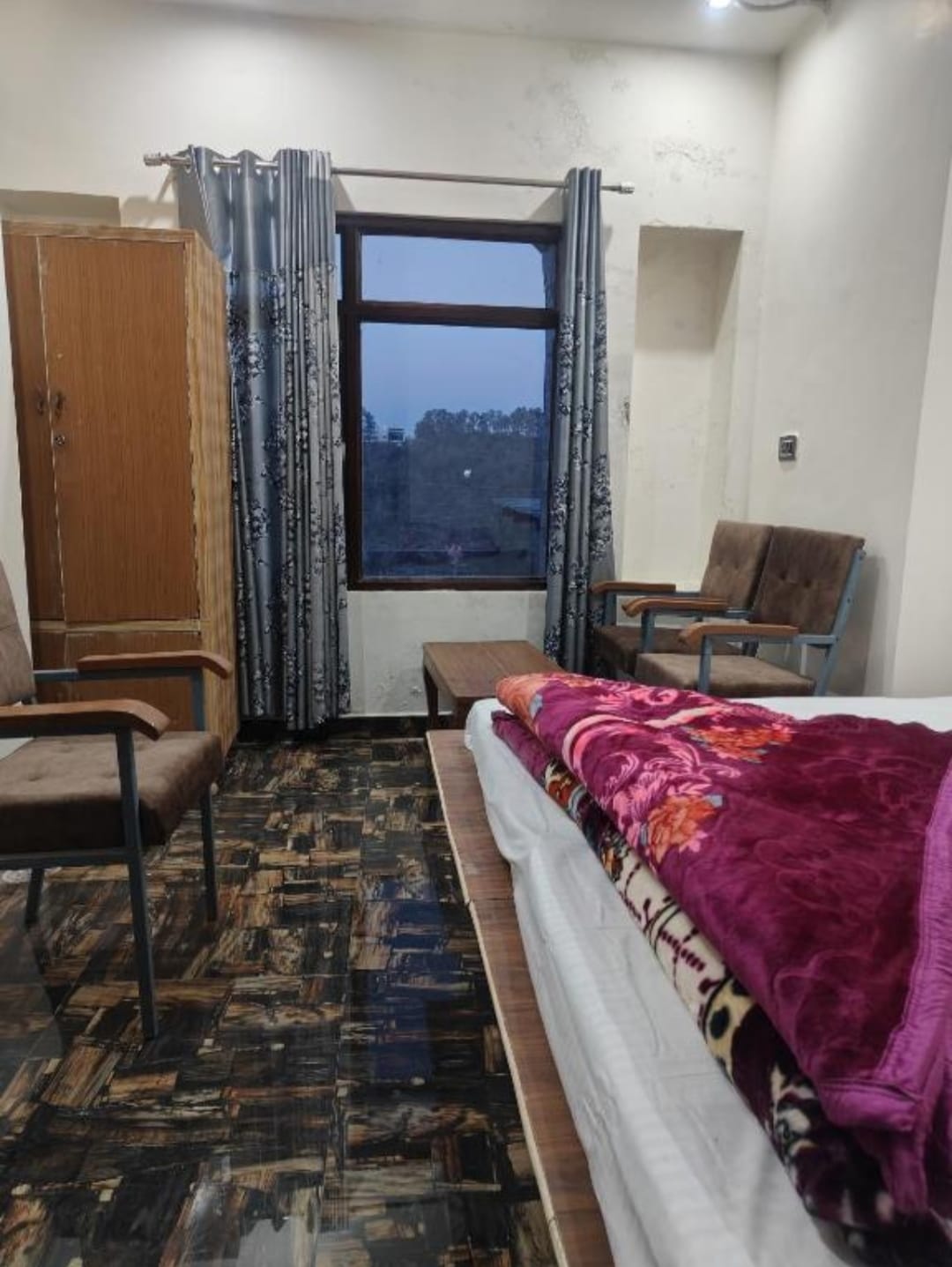Jammu Ala Guest House - Tap to explore photos